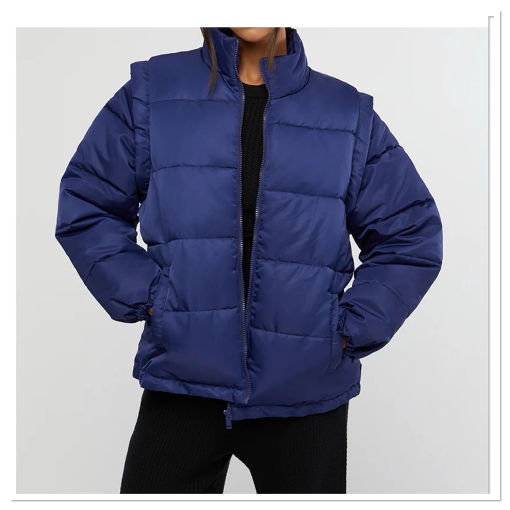 WE WORE WHAT Women's Blue Puffer Jacket w/ removable sleeves - NWT | Size Medium